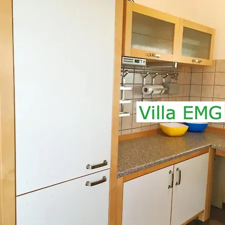 Event Haus Emg Fuer Familien Und Gruppen Bis 22 Personen Mit Partyraum Appartement