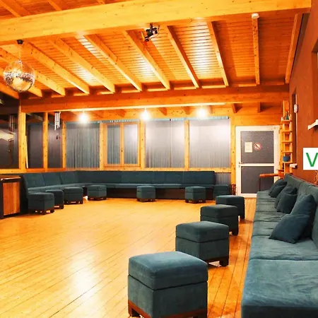 Event Haus Emg Fuer Familien Und Gruppen Bis 22 Personen Mit Partyraum