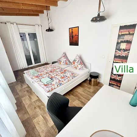 Event Haus Emg Fuer Familien Und Gruppen Bis 22 Personen Mit Partyraum Appartement Hockenheim