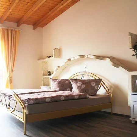 Appartement Event Haus Emg Fuer Familien Und Gruppen Bis 22 Personen Mit Partyraum Hockenheim